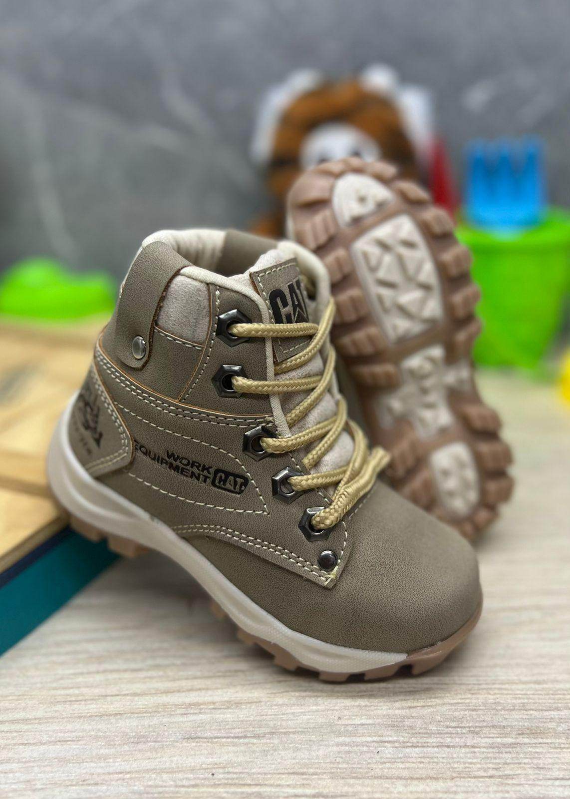 👟 Bota Cat Work Infantil | Aventuras Seguras y Cómodas para Tu Pequeño - LOQUEVENDEPIPE